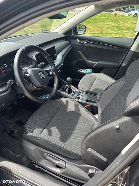 Skoda Octavia 1.5 TSI ACT Ambition - 10