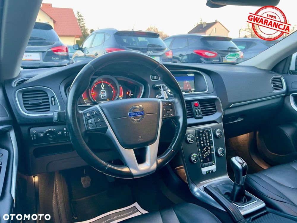 Volvo V40 D4 Summum - 19