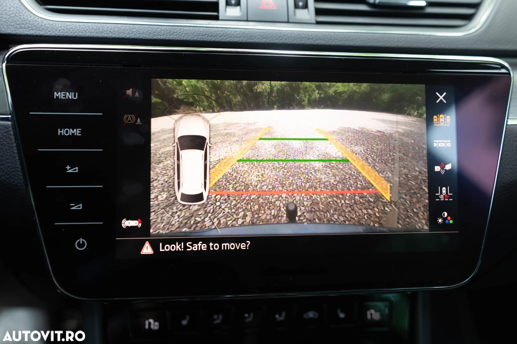 Skoda Superb Combi 2.0 TDI 4X4 DSG Scout - 23
