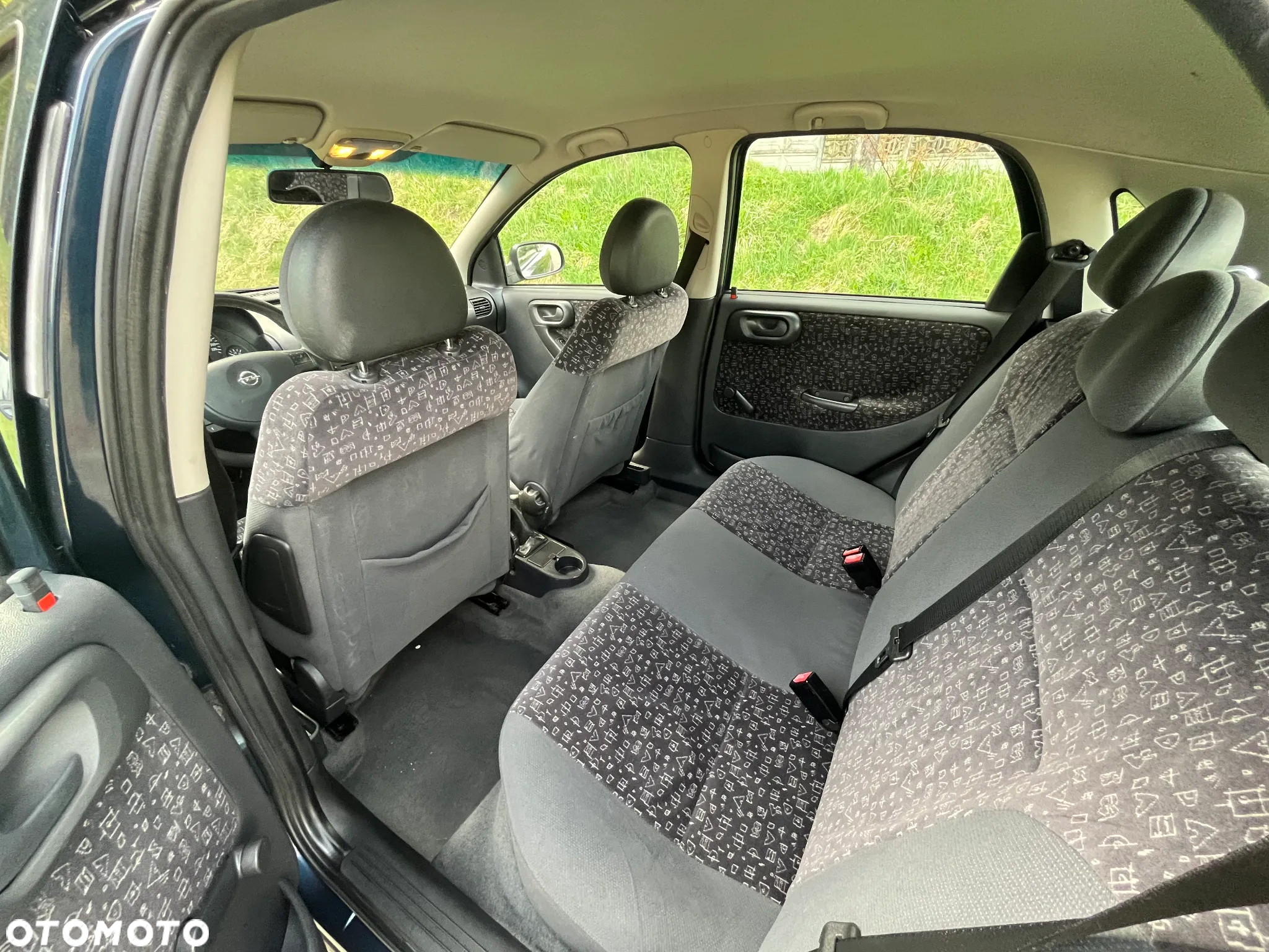 Opel Corsa 1.2 16V Comfort - 10
