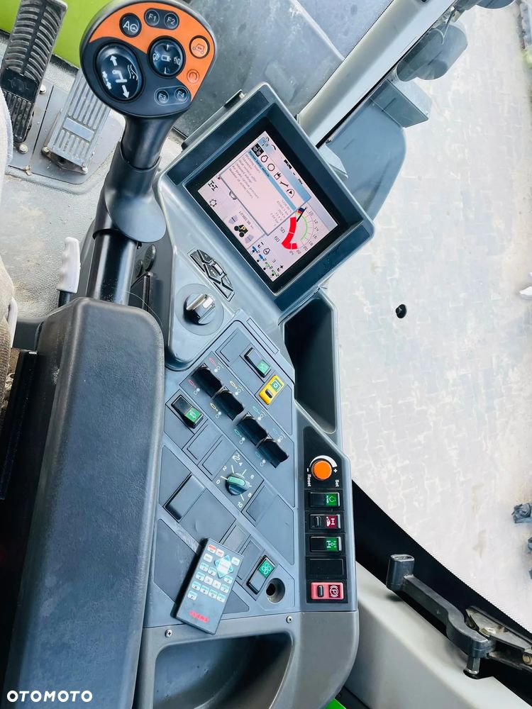 Claas 3800 TRAC VC - 11