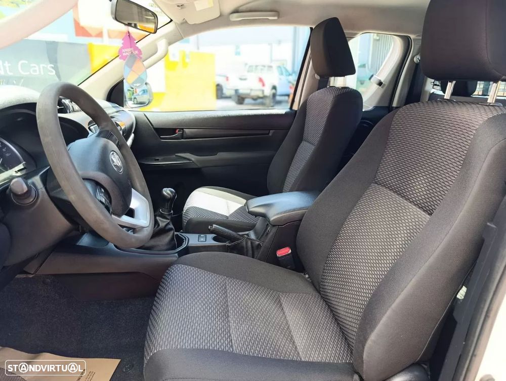 Toyota hilux 2.4 d-4d 4wd ce 3l - 13