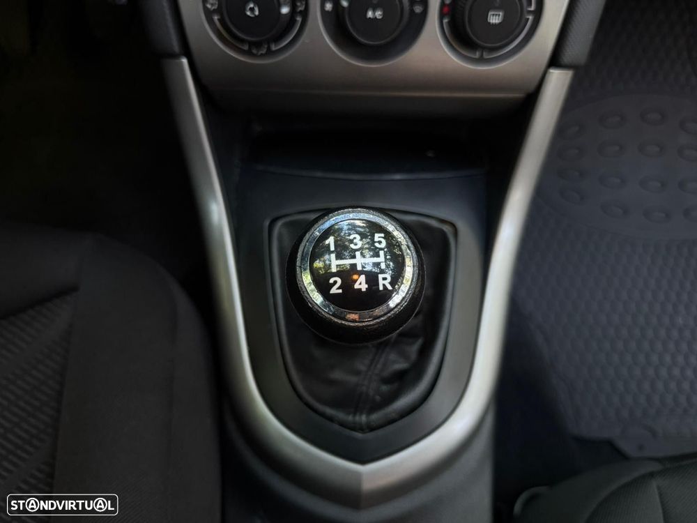 Peugeot 308 1.6 HDi Executive - 17