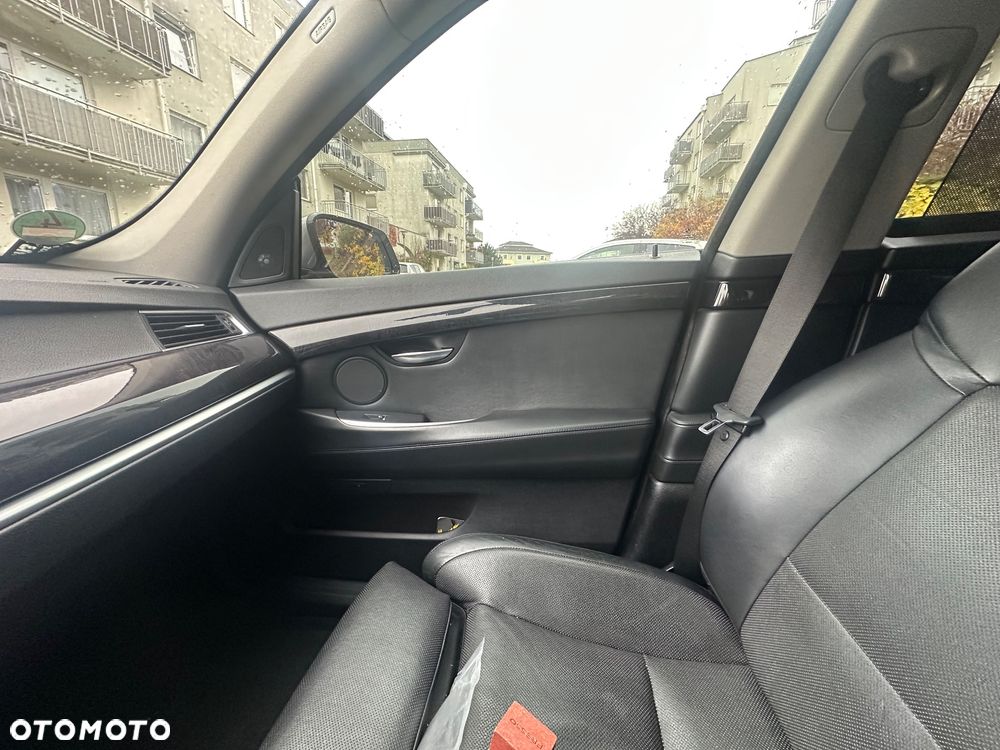 BMW 5GT 535d xDrive Tursimo Modern Line - 25