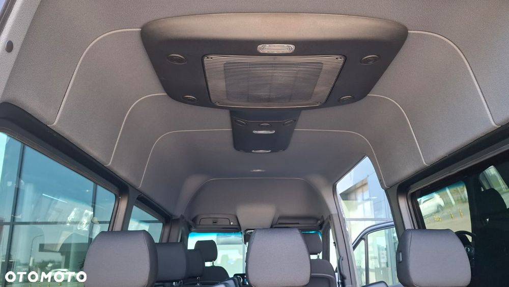 Mercedes-Benz Sprinter - 22