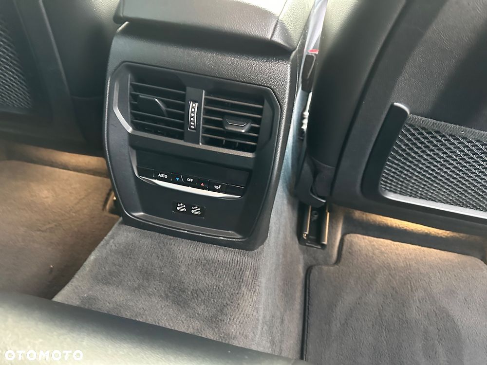 BMW Seria 3 318d Edition Luxury Line Purity - 25