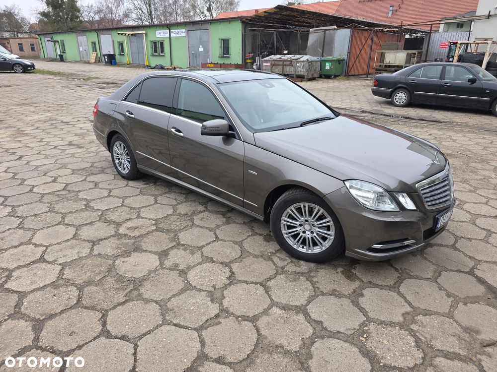 Mercedes-Benz Klasa E 200 CDI DPF BlueEFFICIENCY Automatik Avantgarde - 10