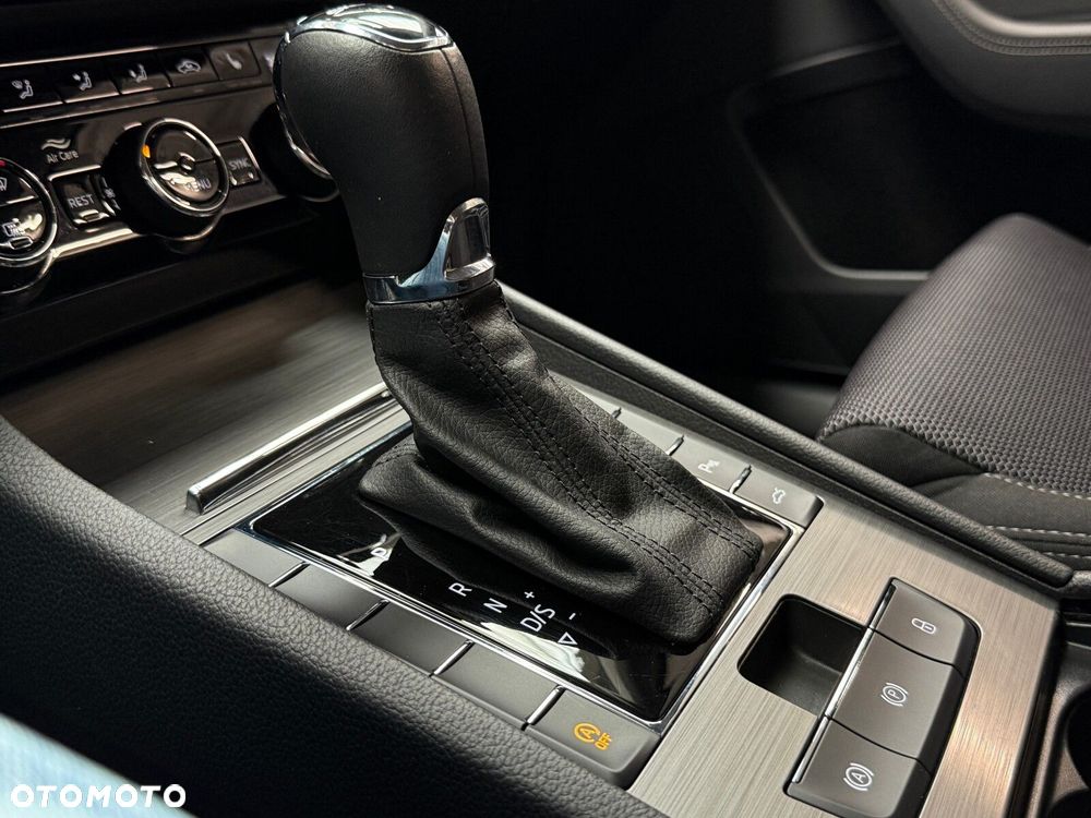 Skoda Superb 1.5 TSI Style DSG - 29