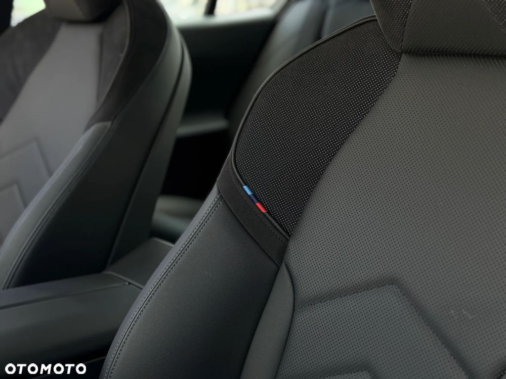 BMW Seria 5 520d xDrive mHEV M Sport - 32