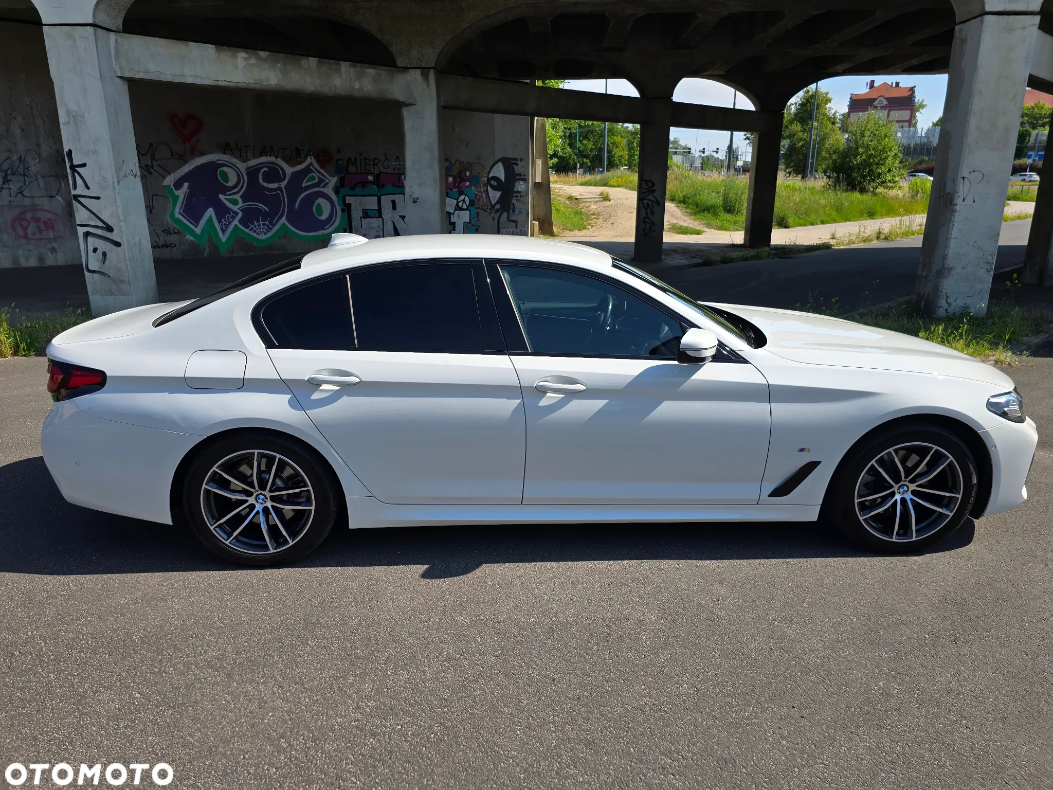 BMW Seria 5 518d M Sport sport - 11