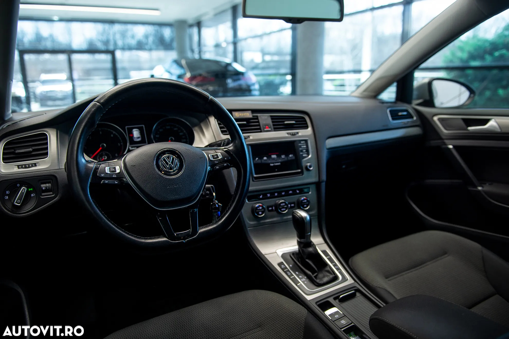 Volkswagen Golf 2.0 TDI DSG BMT Comfortline - 15