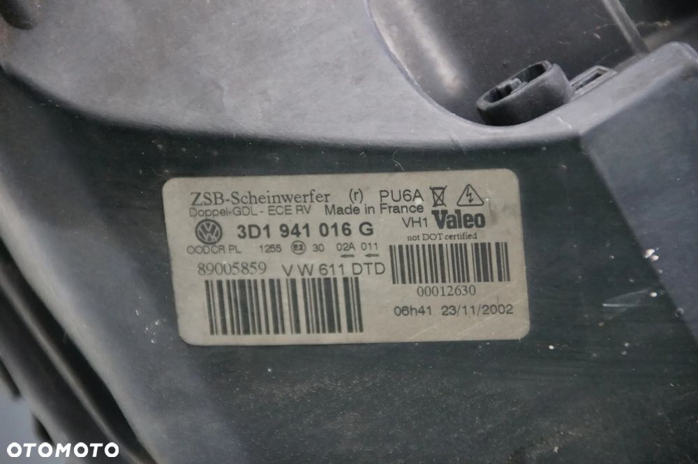 3D1941016G Volkswagen Phaeton 6.0 W12 2003 sedan Lampa prawa przód - 5