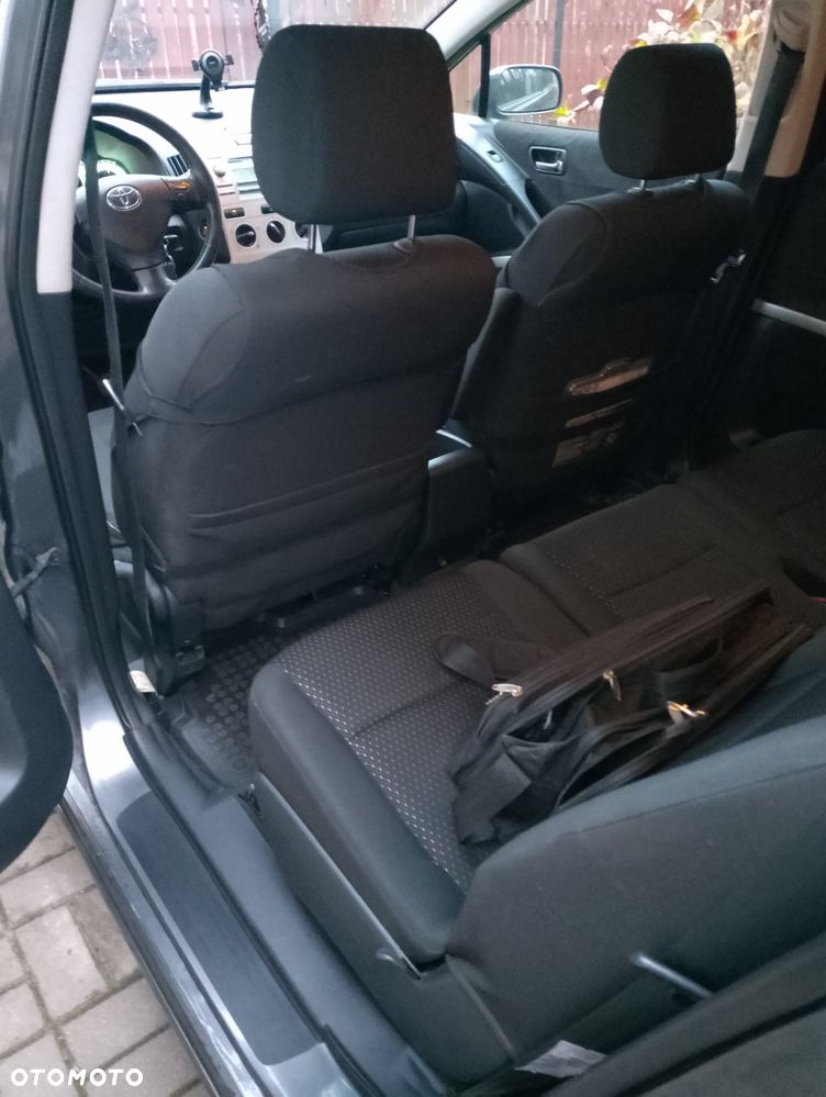 Toyota Corolla Verso - 17