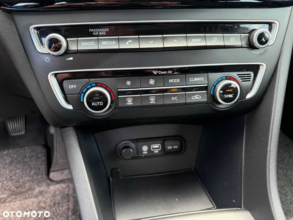 Kia Optima - 18