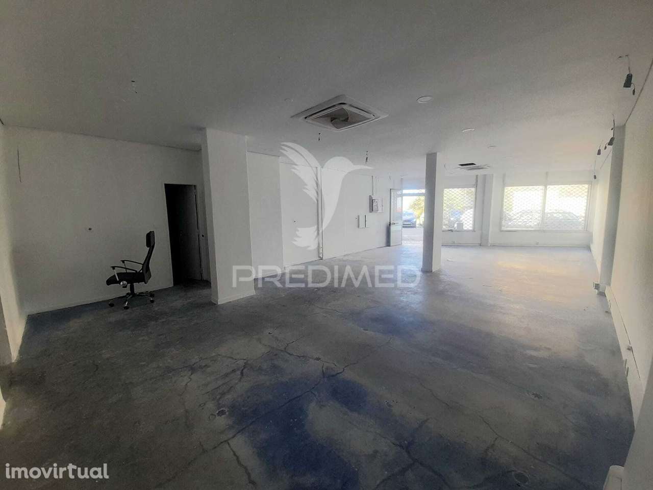 Loja Ampla, Loures. - Grande imagem: 3/23