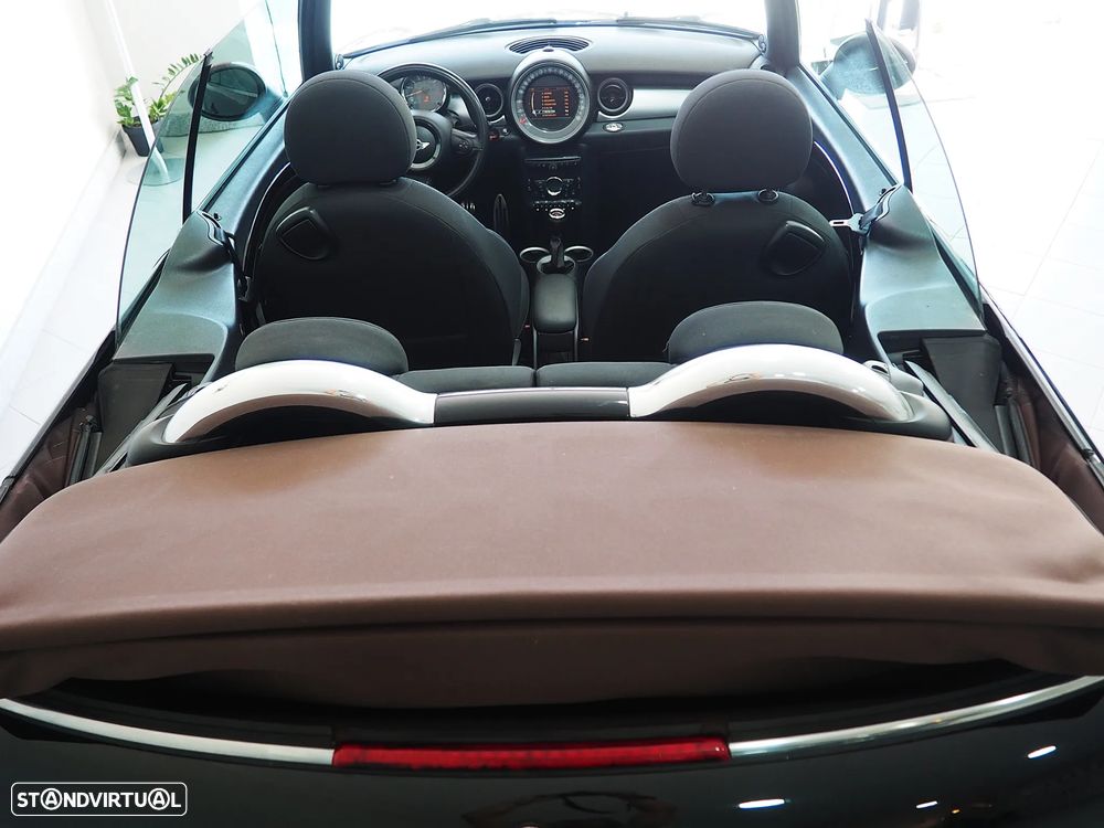 MINI Cabrio John Cooper Works - 20