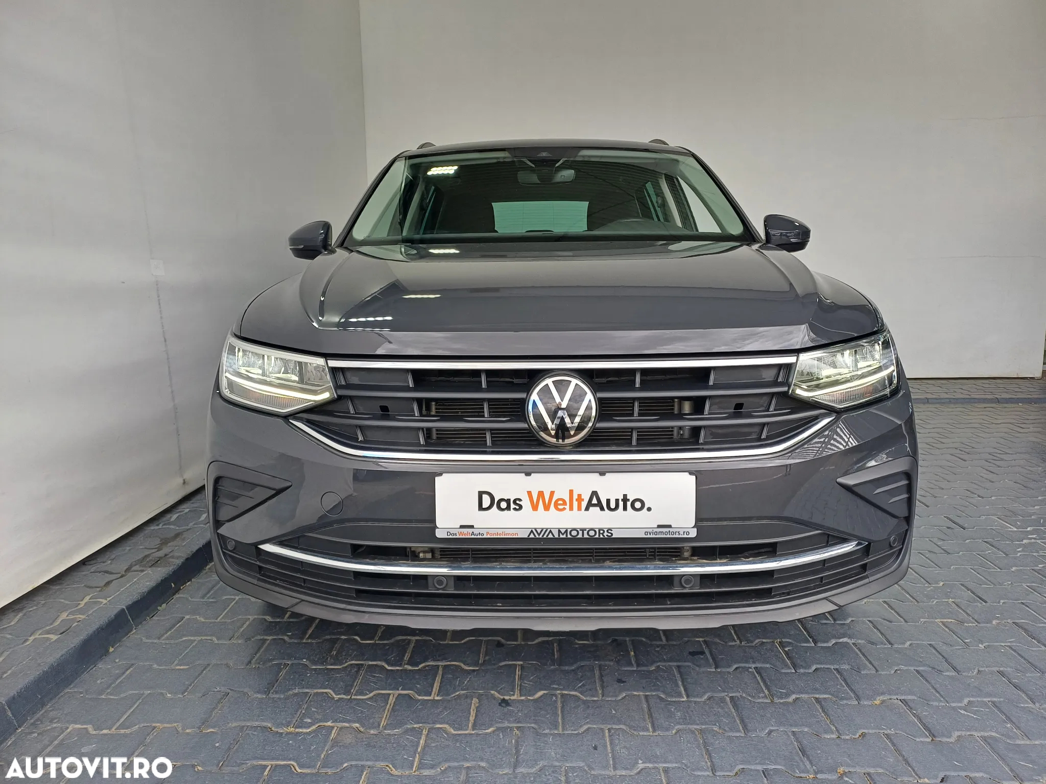 Volkswagen Tiguan 2.0 TDI SCR DSG 4Motion Life - 38