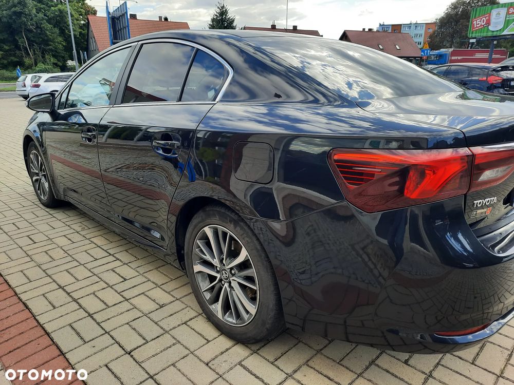 Toyota Avensis 1.8 Premium - 3