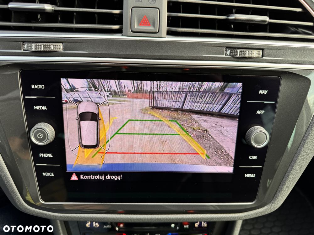 Volkswagen Tiguan 2.0 TDI SCR 4Mot Elegance DSG - 37