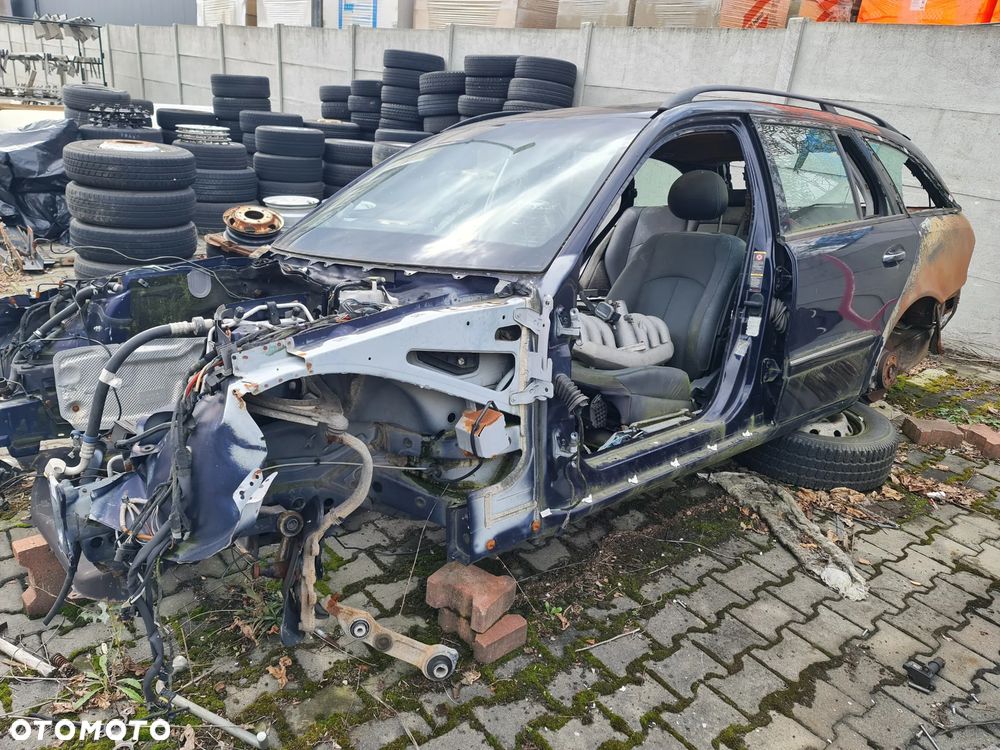 Mercedes-Benz Klasa E 300 T CDI DPF BlueEFFICIENCY 7G-TRONIC - 5