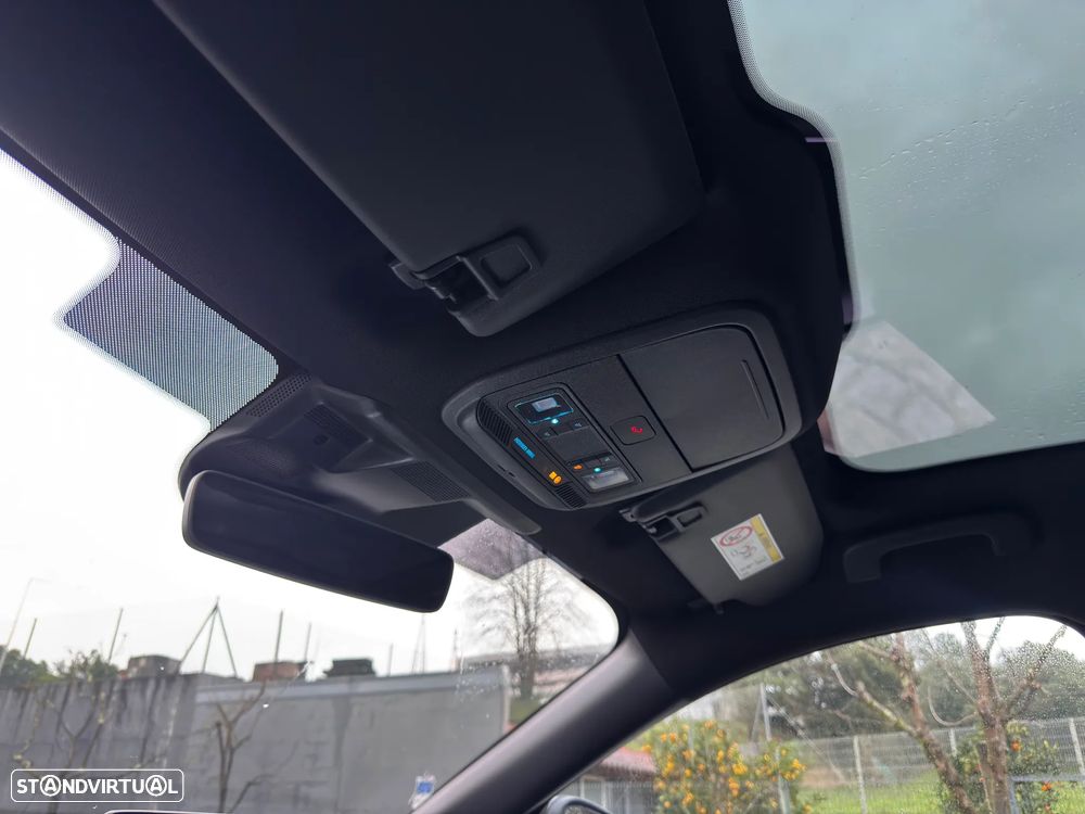 Ford Mustang Mach-E AWD GT - 23