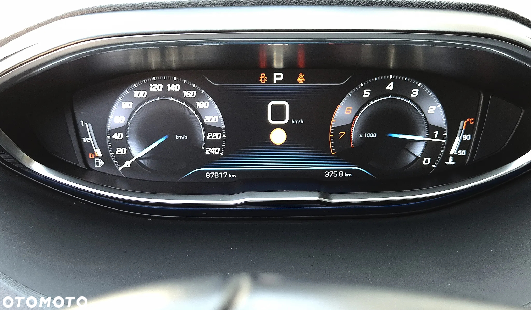 Peugeot 3008 1.6 PureTech GPF Allure S&S EAT8 - 17