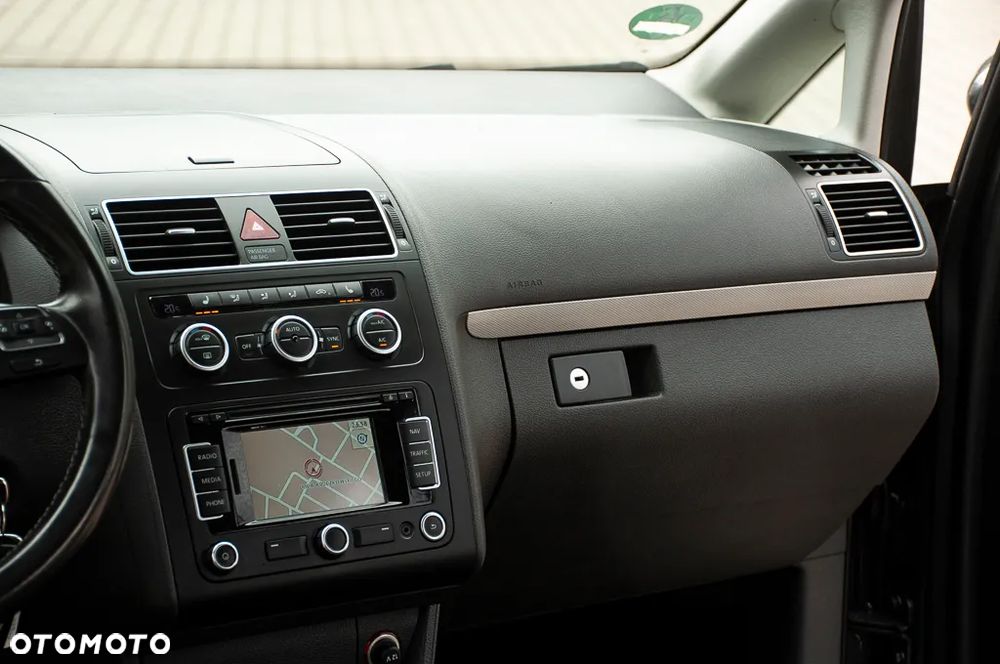 Volkswagen Touran 2.0 TDI DPF Life - 25