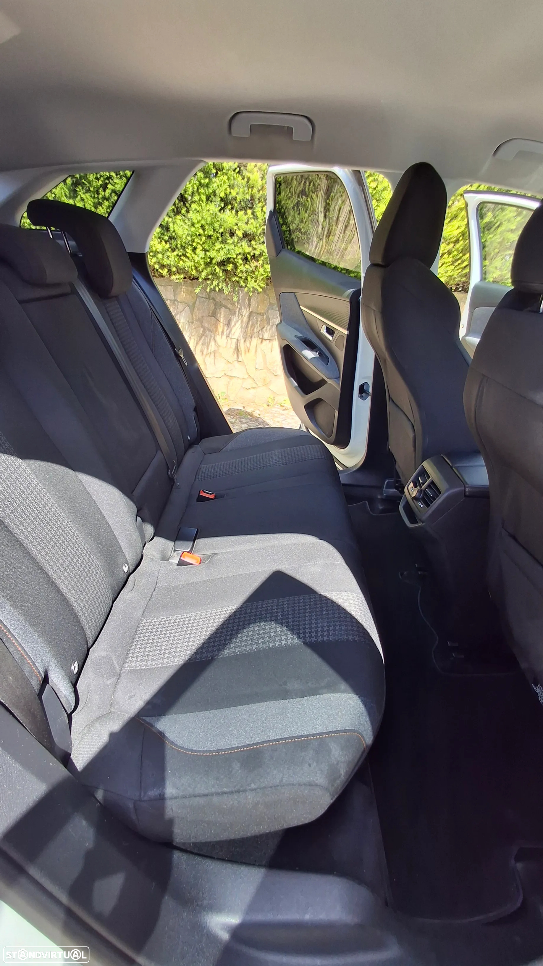 Peugeot 3008 1.5 BlueHDi Allure - 8