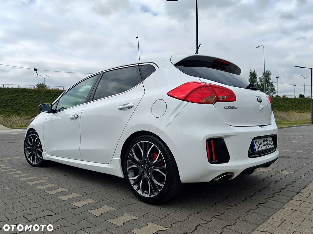 Kia Ceed - 24