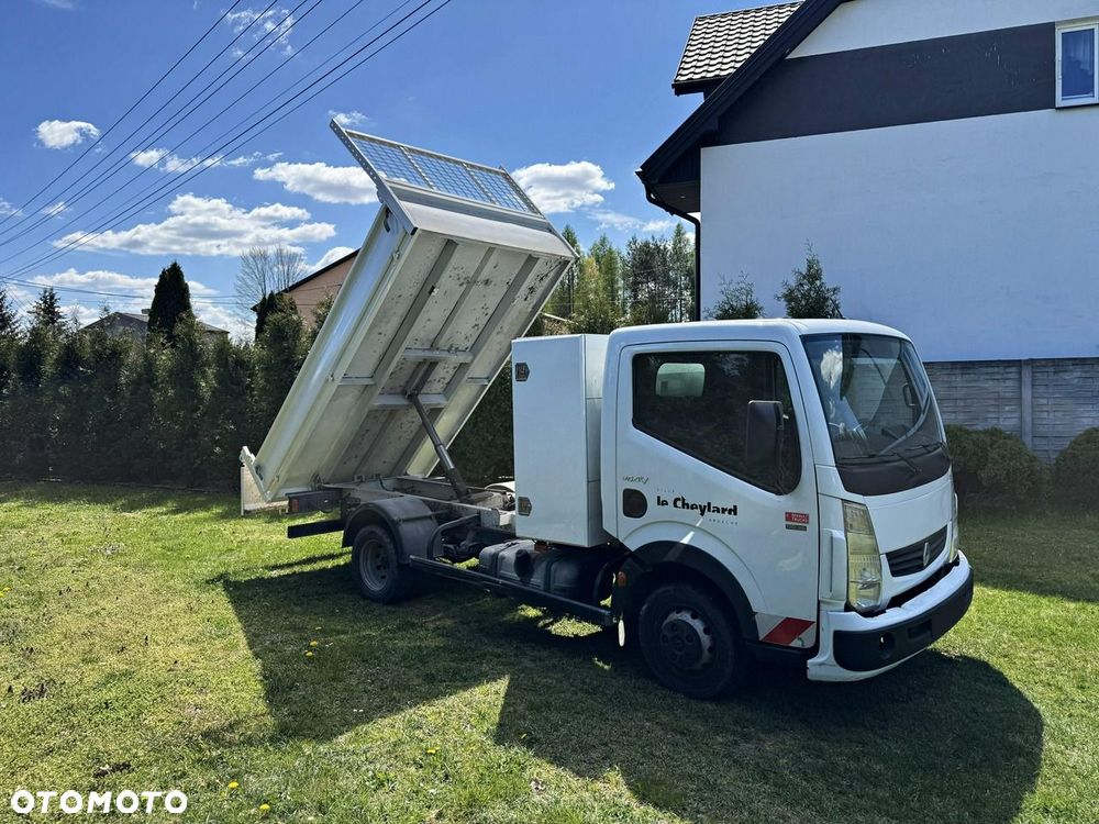 Renault Maxity - 14