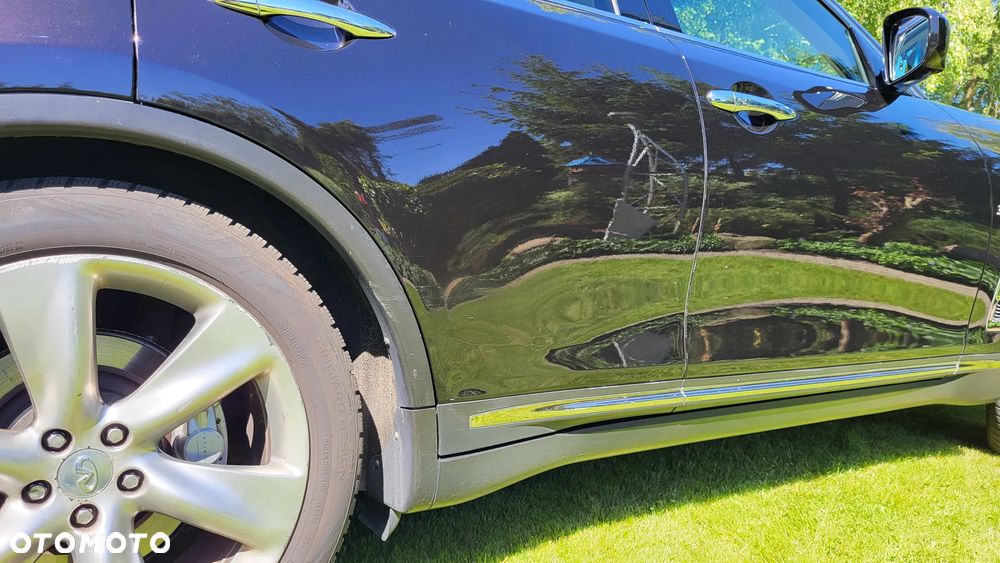 Infiniti QX70 3.0d S Premium - 9