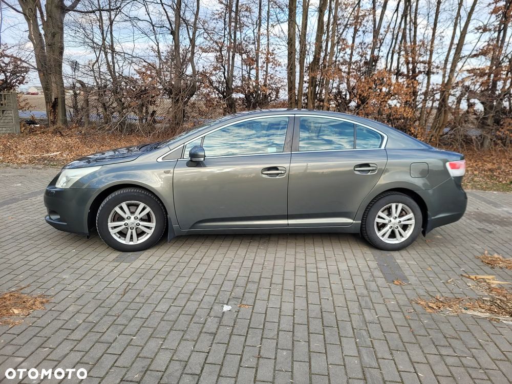 Toyota Avensis 2.0 D-4D Sol plus - 3