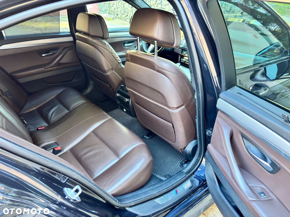 BMW Seria 5 530d xDrive Luxury Line - 25