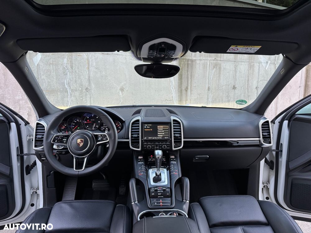 Porsche Cayenne 3.0 L - 19