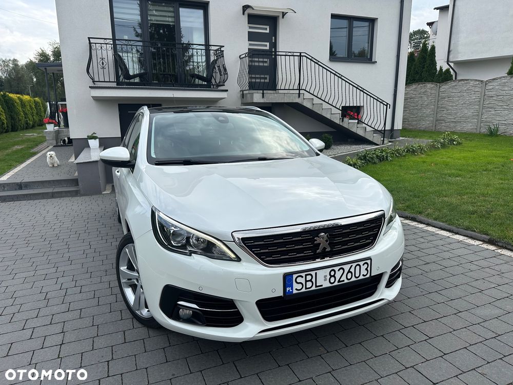 Peugeot 308 2018 photo 2