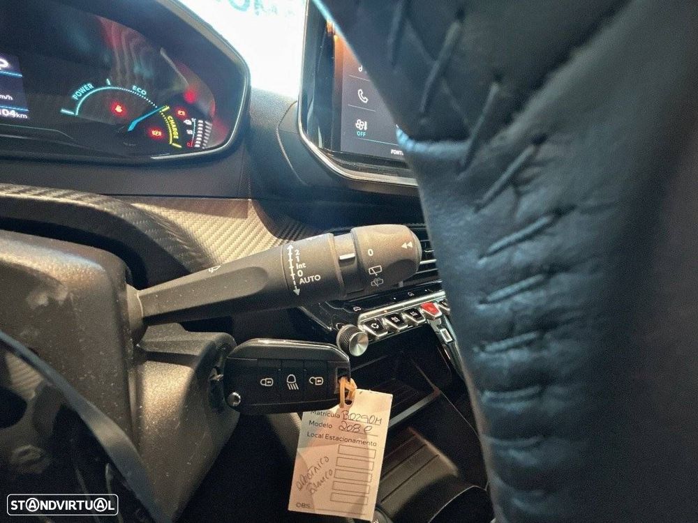 Peugeot 208 - 14