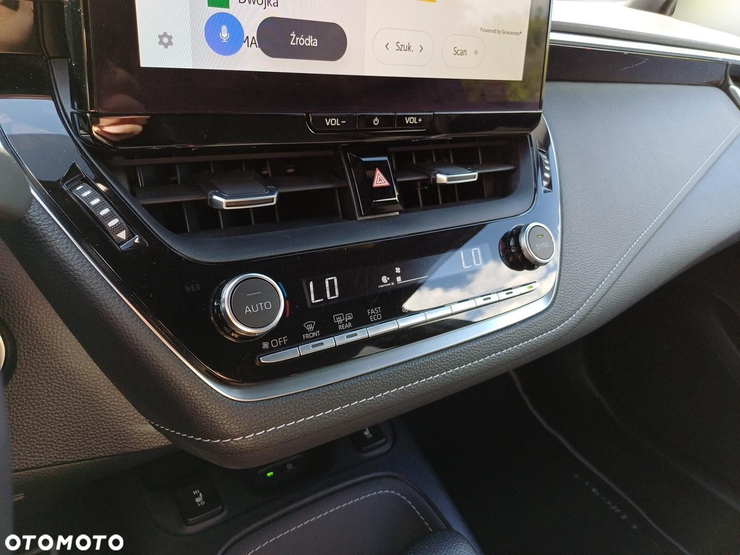 Toyota Corolla 1.8 Hybrid Style - 25