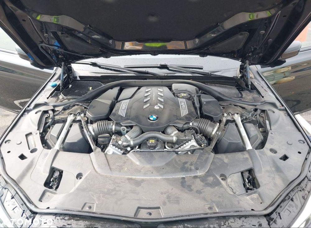 BMW Seria 7 - 12