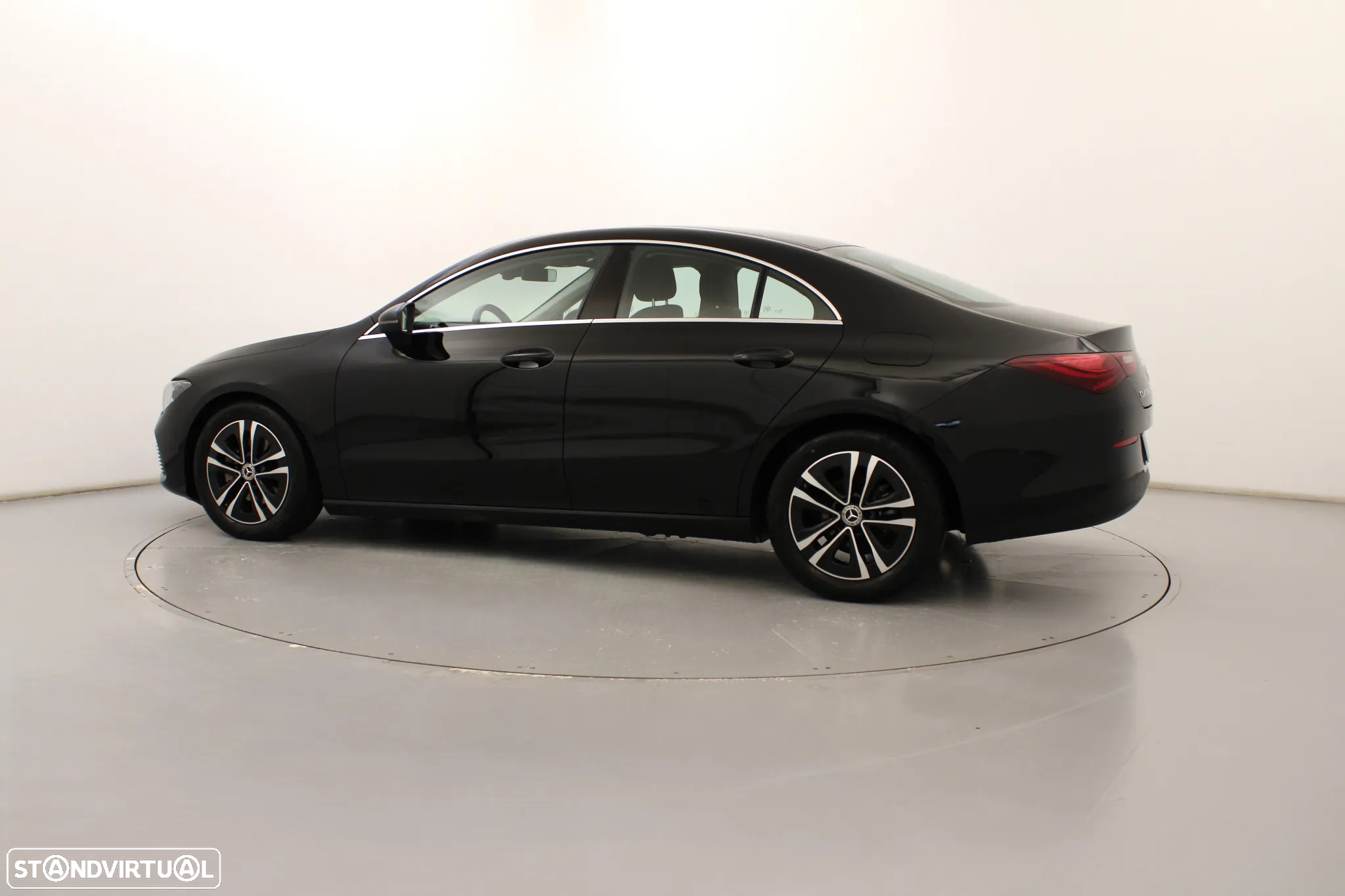 Mercedes-Benz CLA 180 d - 11