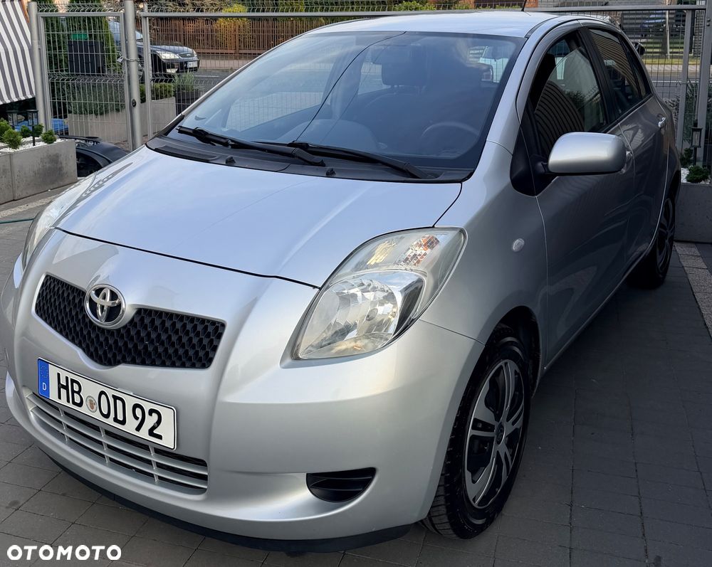 Toyota Yaris 1.3 Luna Hit - 2