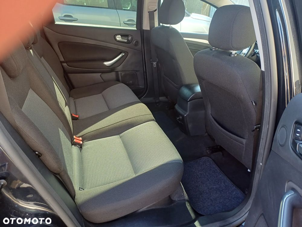 Ford Mondeo - 10