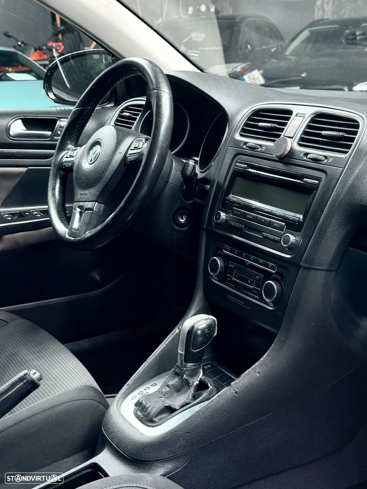 VW Golf Variant 1.6 TDi Highline DSG - 5