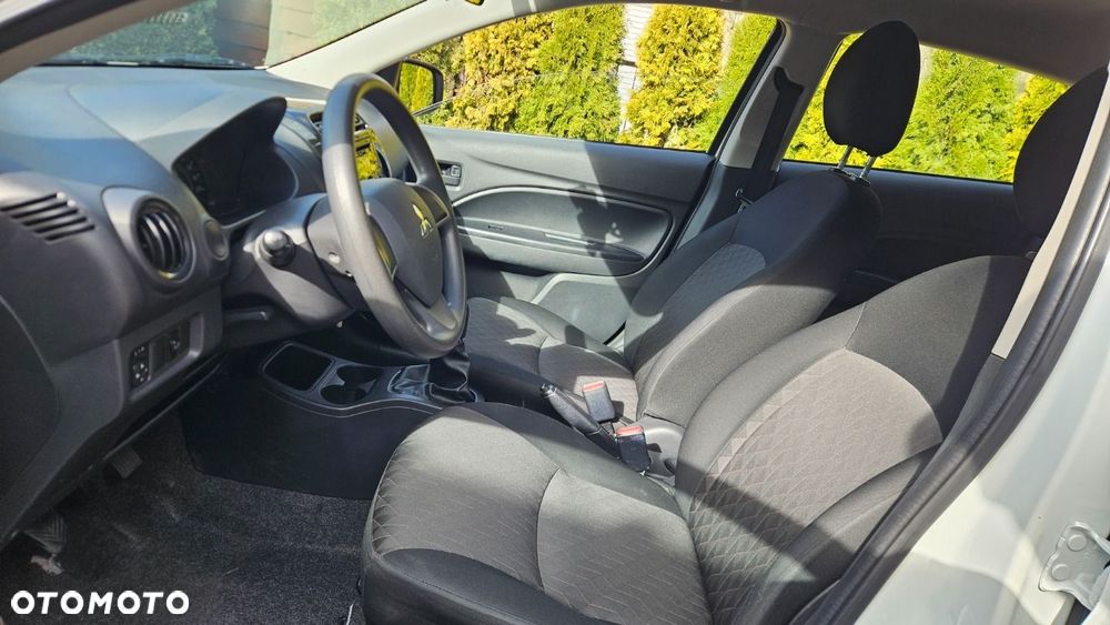 Mitsubishi Space Star - 11