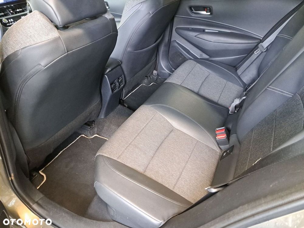 Toyota Corolla 1.8 Hybrid Style - 24