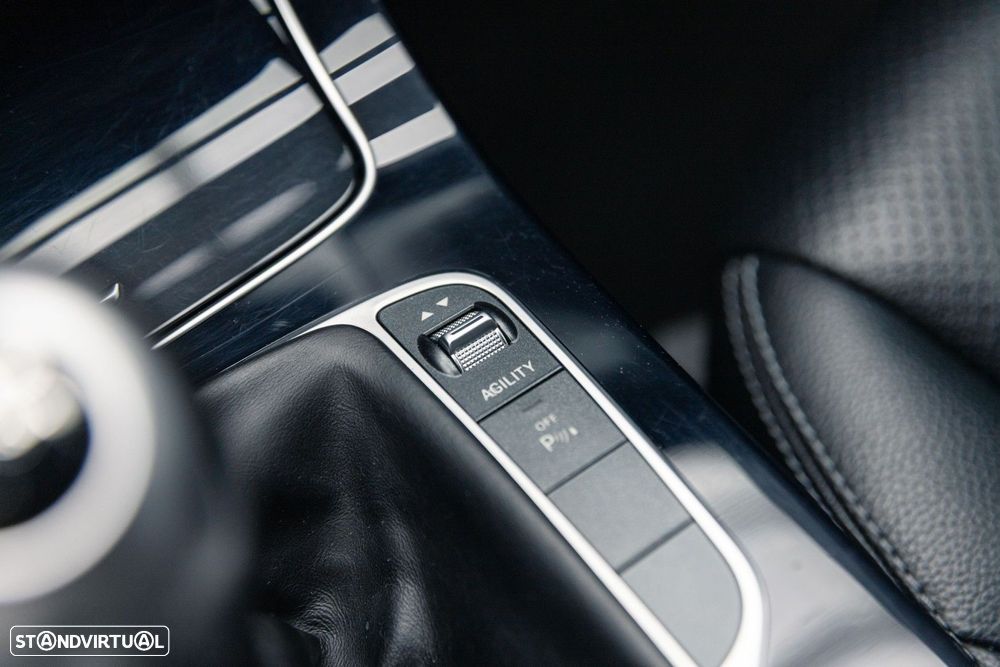 Mercedes-Benz C 180 BlueTEC AMG Line - 34