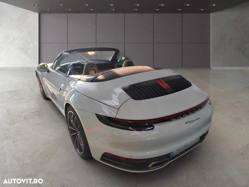 Porsche 911 Carrera Cabriolet PDK - 4
