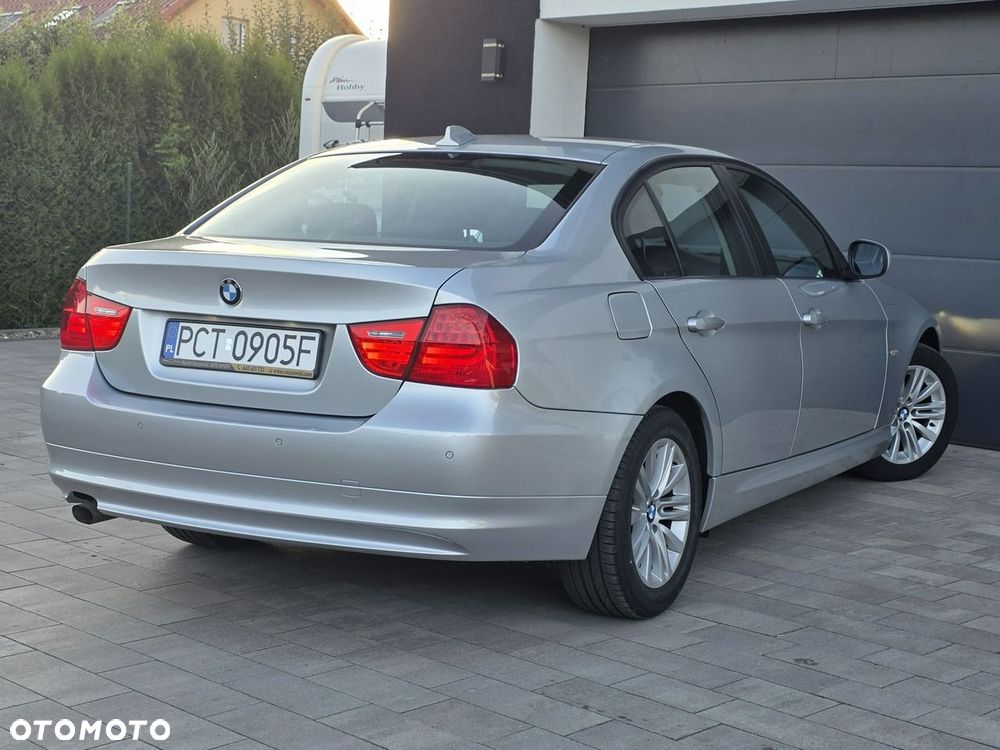 BMW Seria 3 - 32