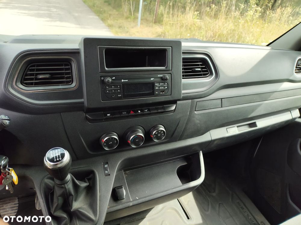Renault Master 2,3 136KM 2022r - 18