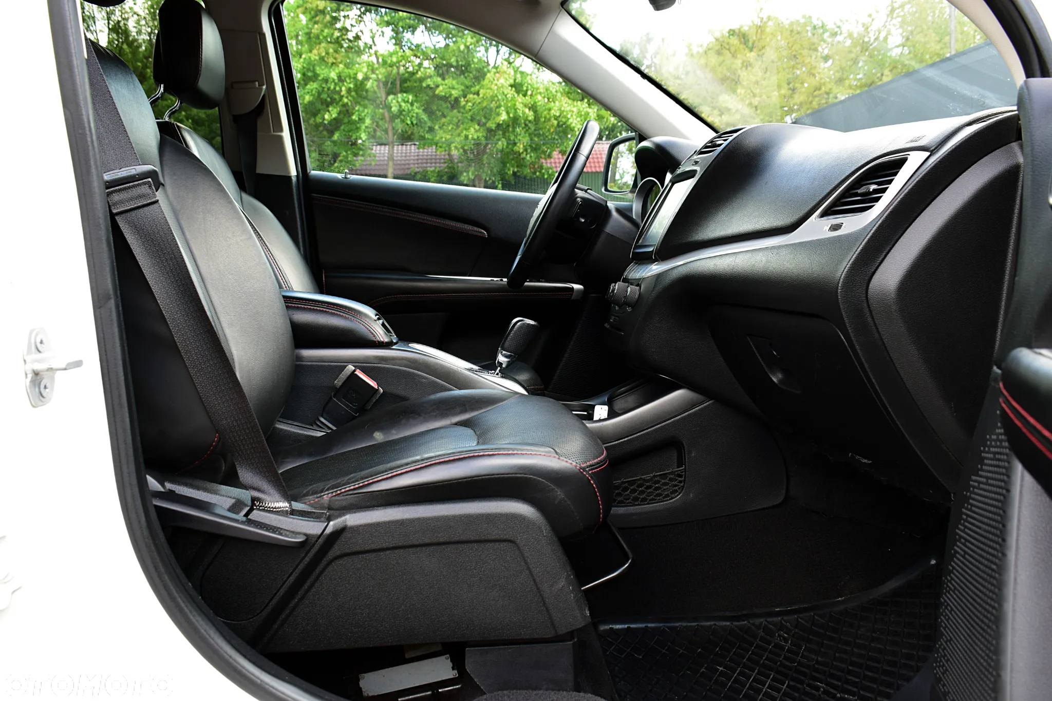 Dodge Journey - 8
