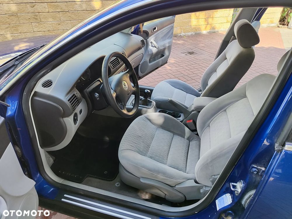 Volkswagen Passat 1.6 Comfortline - 18